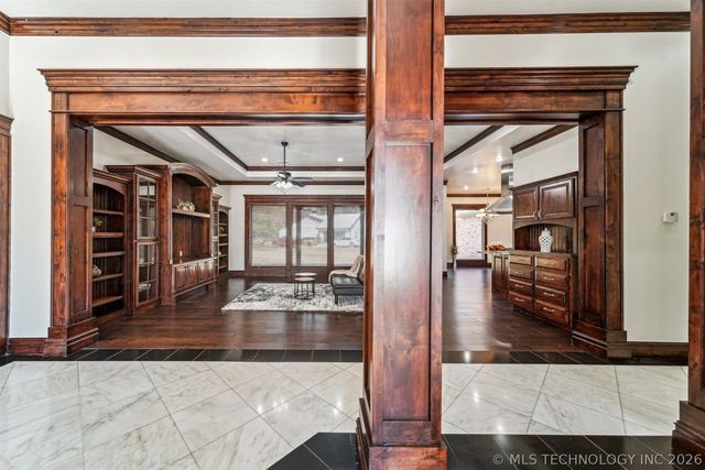 2365 Deer Run, Chouteau, OK 74337