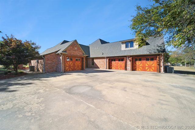 2365 Deer Run, Chouteau, OK 74337