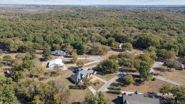 2365 Deer Run, Chouteau, OK 74337