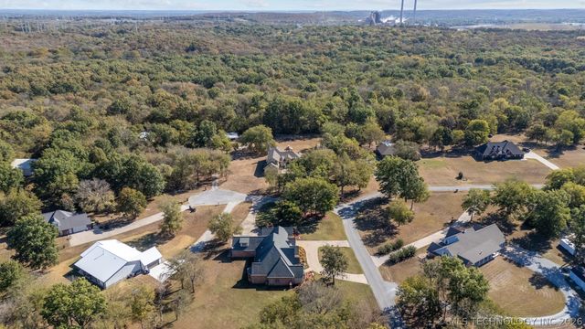 2365 Deer Run, Chouteau, OK 74337