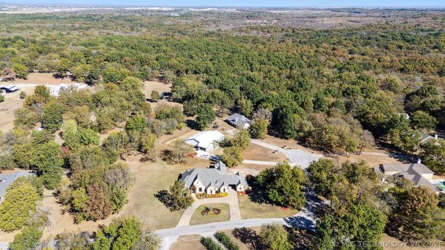 2365 Deer Run, Chouteau, OK 74337
