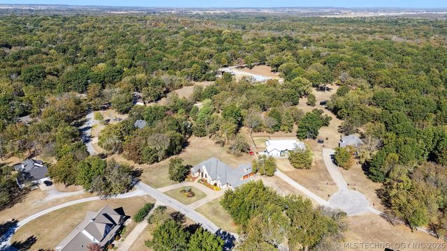 2365 Deer Run, Chouteau, OK 74337