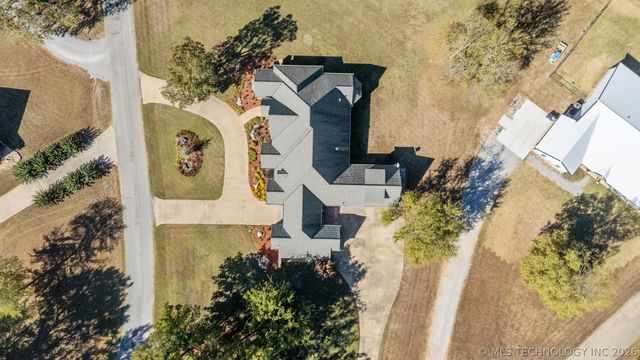 2365 Deer Run, Chouteau, OK 74337