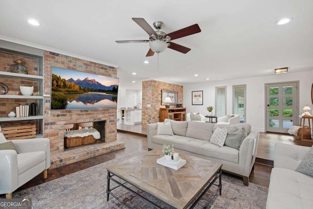 250 Rhine Drive, Alpharetta, GA 30022