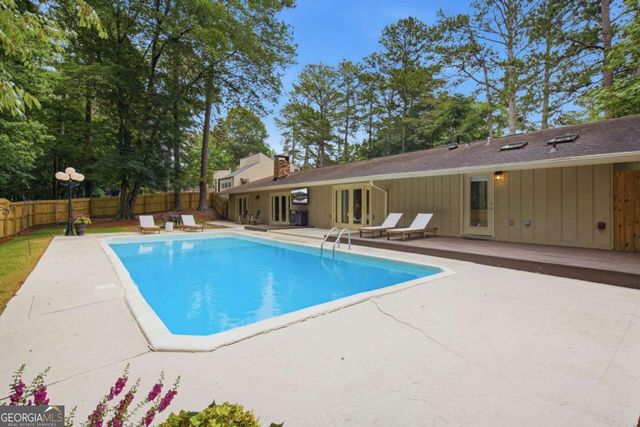 250 Rhine Drive, Alpharetta, GA 30022