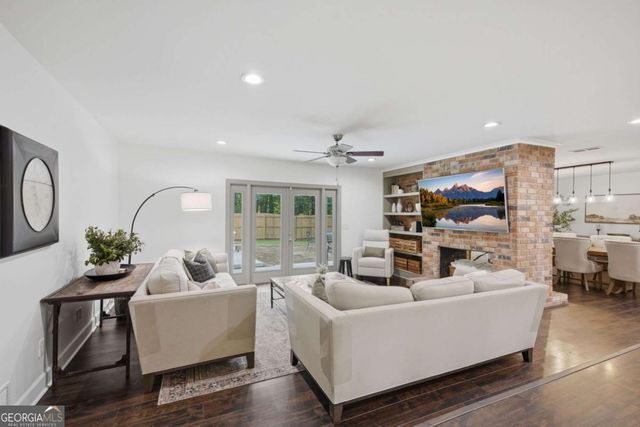 250 Rhine Drive, Alpharetta, GA 30022