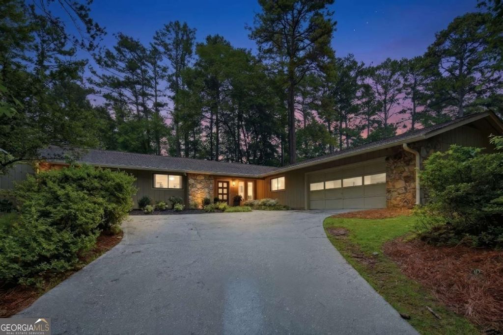 250 Rhine Drive, Alpharetta, GA 30022