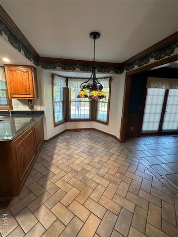 5319 Chapelford Lane, Shrewsbury, MO 63119