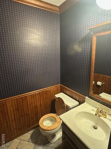 5319 Chapelford Lane, Shrewsbury, MO 63119