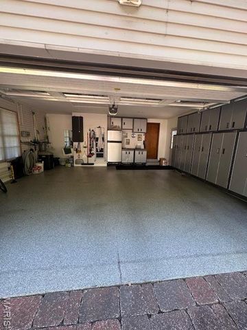 5319 Chapelford Lane, Shrewsbury, MO 63119