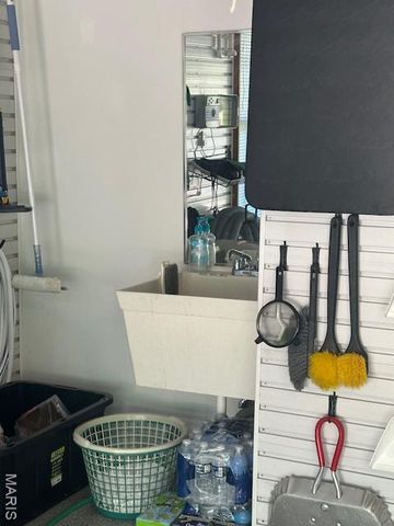 5319 Chapelford Lane, Shrewsbury, MO 63119