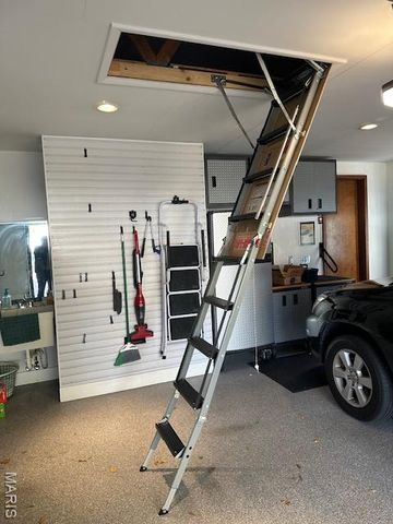 5319 Chapelford Lane, Shrewsbury, MO 63119