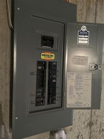 5319 Chapelford Lane, Shrewsbury, MO 63119