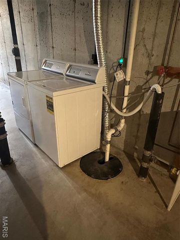 5319 Chapelford Lane, Shrewsbury, MO 63119