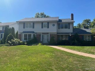 5319 Chapelford Lane, Shrewsbury, MO 63119