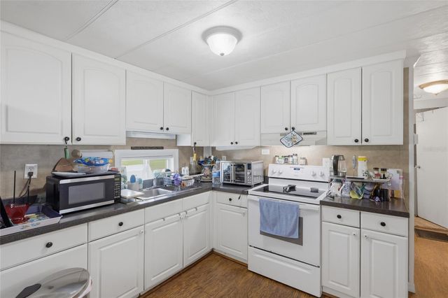 921 FAITH CIRCLE E 6, Bradenton, FL 34212