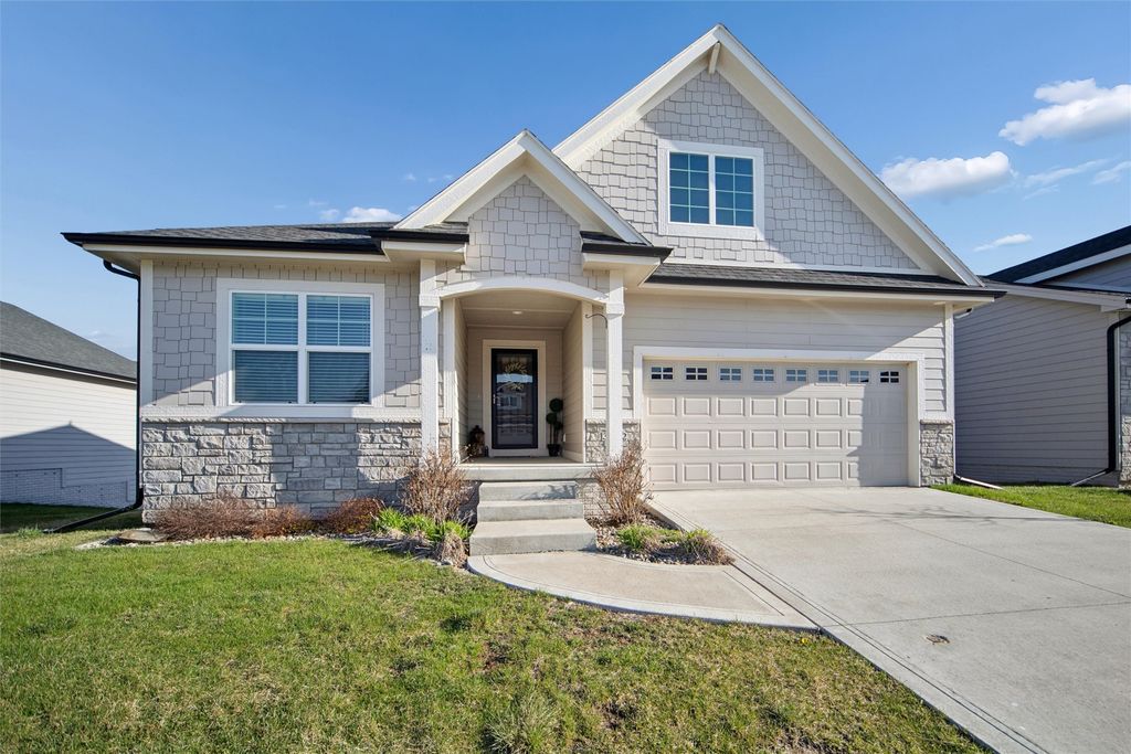 3202 NE 4th Lane, Ankeny, IA 50021