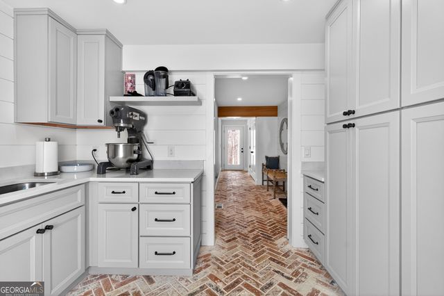 18568 Birmingham Highway, Alpharetta, GA 30004