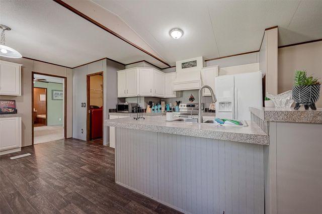 210 Lake Drive, Freeport, TX 77541