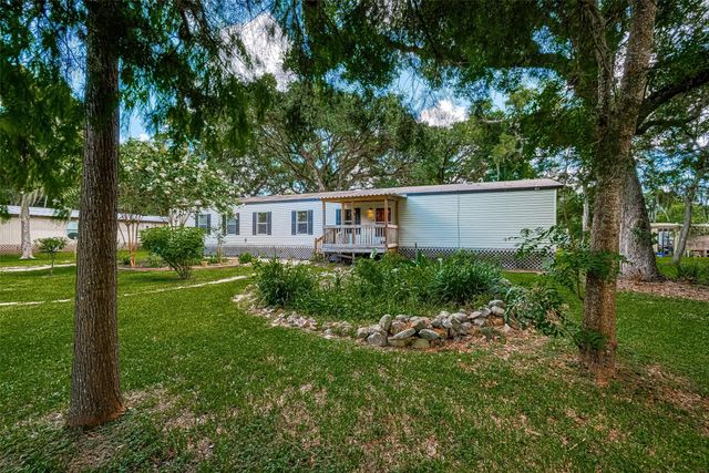 210 Lake Drive, Freeport, TX 77541