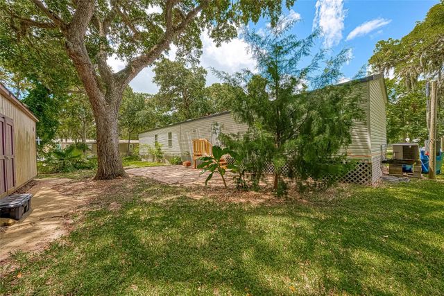 210 Lake Drive, Freeport, TX 77541