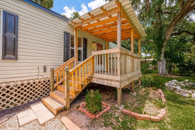 210 Lake Drive, Freeport, TX 77541