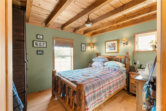 34600 W Lane W, Oysterville, WA 98641