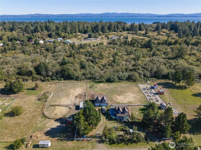 34600 W Lane W, Oysterville, WA 98641