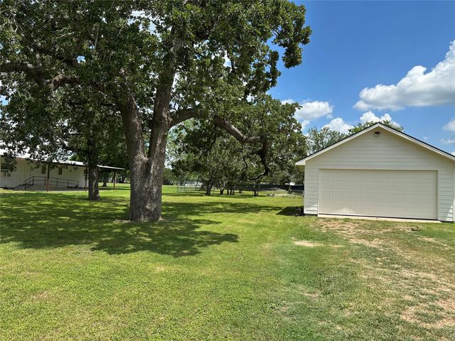 107 Grover Street, Ellinger, TX 78938