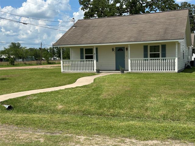 107 Grover Street, Ellinger, TX 78938
