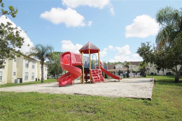 5004 LAGUNA BAY CIRCLE 49, Kissimmee, FL 34746