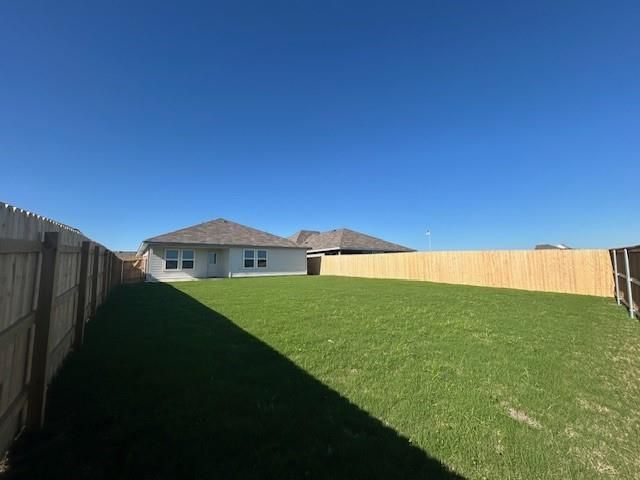 214 Perry PL, Rockdale, TX 76567