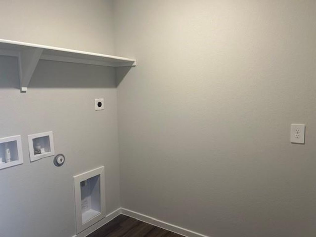 214 Perry PL, Rockdale, TX 76567