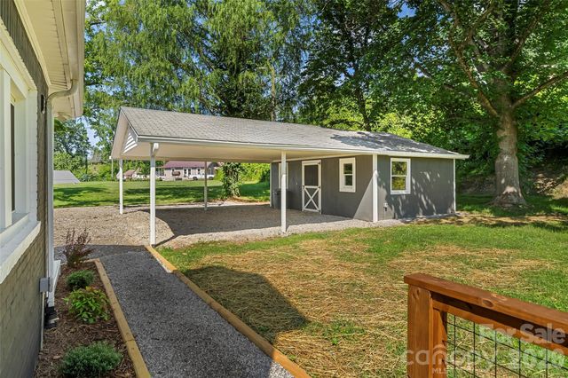 790 W Tate Street, Marion, NC 28752