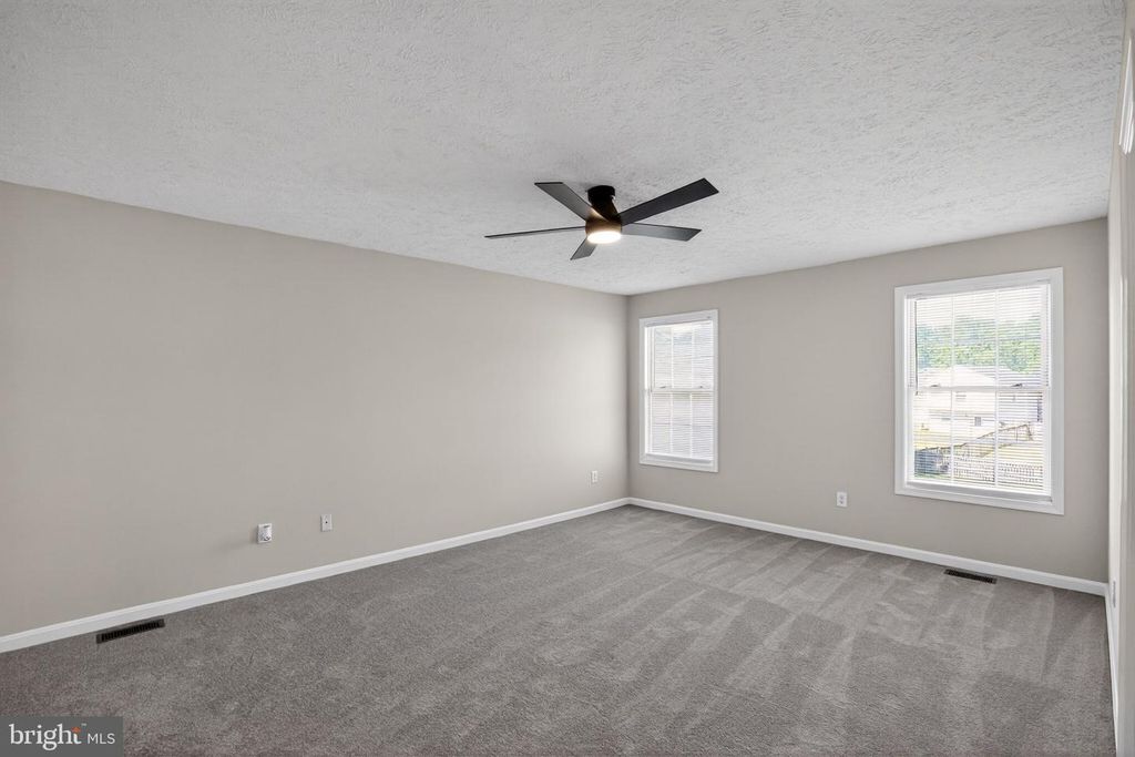 Image 13 of property listing at 21493 HILLARY CT, Lexington Park, MD 20653