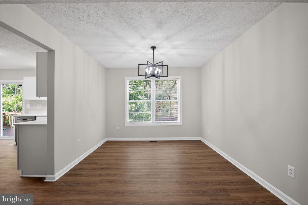 Image 6 of property listing at 21493 HILLARY CT, Lexington Park, MD 20653