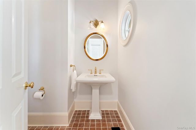 2 Belmont Drive, Irvington, NY 10533