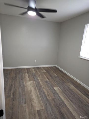 11148 Linnell Drive, St Louis, MO 63136