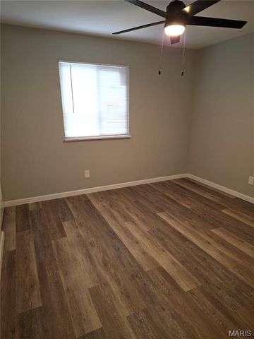 11148 Linnell Drive, St Louis, MO 63136