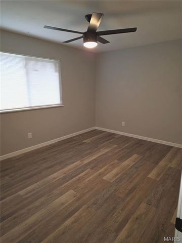 11148 Linnell Drive, St Louis, MO 63136