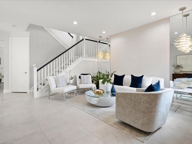 13560 Mandarin CIR, Naples, FL 34109