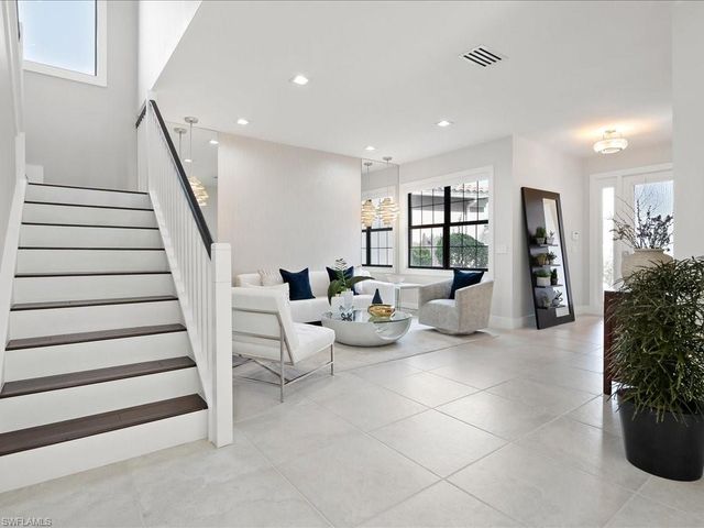 13560 Mandarin CIR, Naples, FL 34109