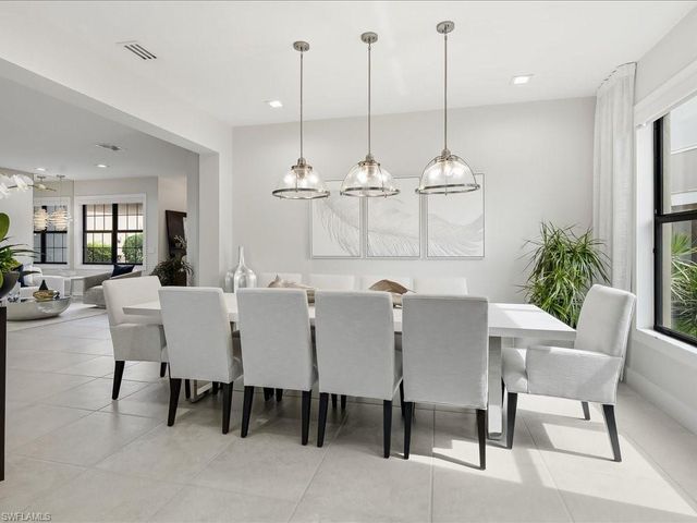 13560 Mandarin CIR, Naples, FL 34109