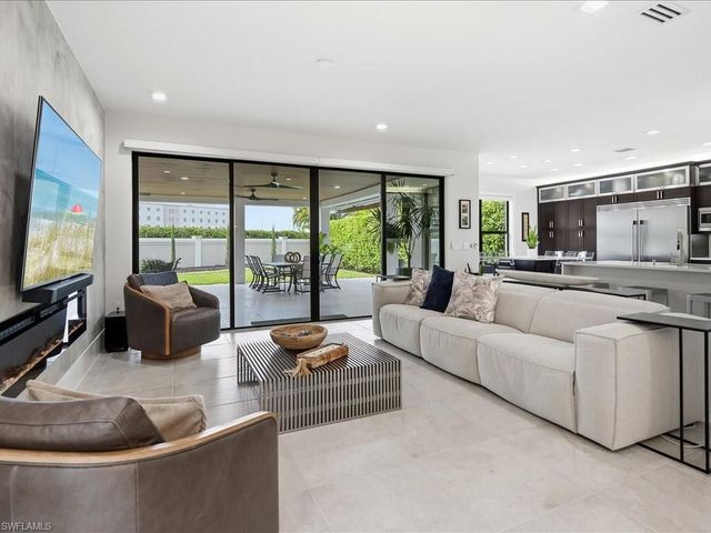 13560 Mandarin CIR, Naples, FL 34109