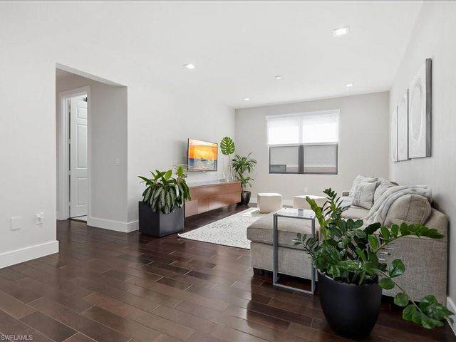 13560 Mandarin CIR, Naples, FL 34109