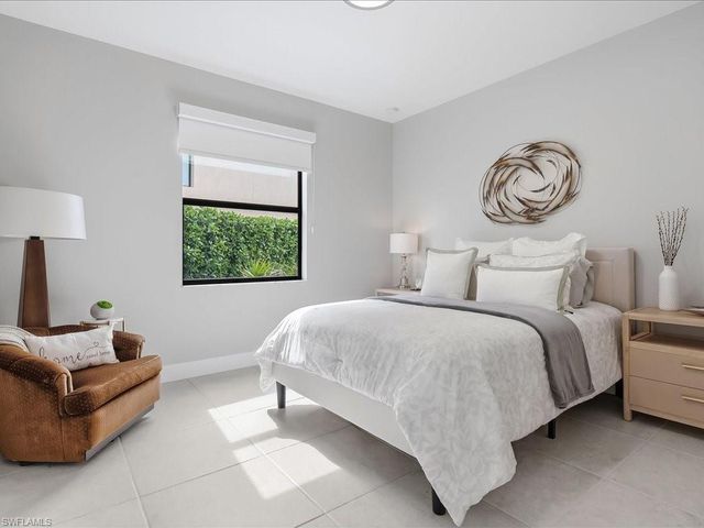 13560 Mandarin CIR, Naples, FL 34109