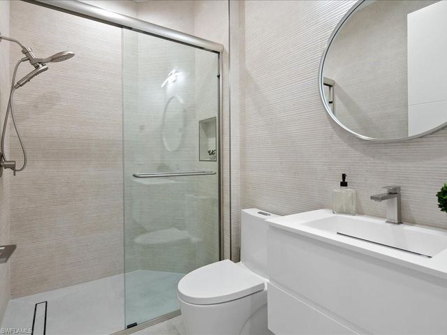 13560 Mandarin CIR, Naples, FL 34109