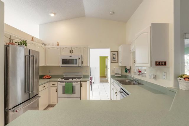 39 PRINCESS RUTH LANE, Palm Coast, FL 32164