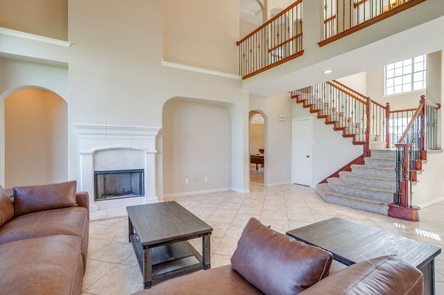 1802 Yucatan Drive, Granbury, TX 76048