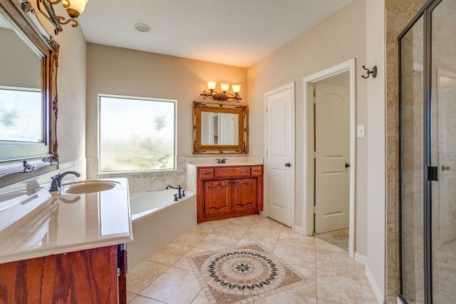 1802 Yucatan Drive, Granbury, TX 76048